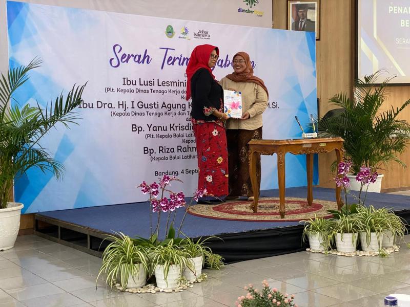Serah Terima Jabatan Disnakertrans Jawa Barat 4 September 2025