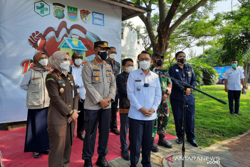 Pemkab  bersama Polres Metro Bekasi Merubah kompleks perumahan  Beverly Hills Jababeka menjadi tempat isolasi terpusat